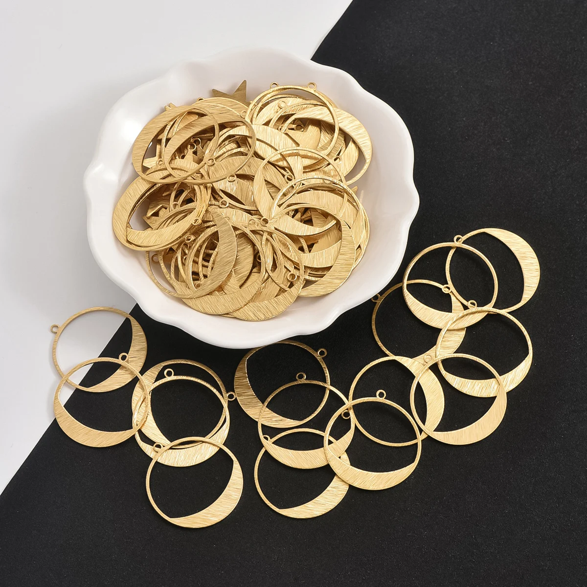 10pcs Brass Single Hanging Wire Drawn Hollow Half Round Earrings Pendant Jewelry Handmade DIY Jewelry Accessory Materials