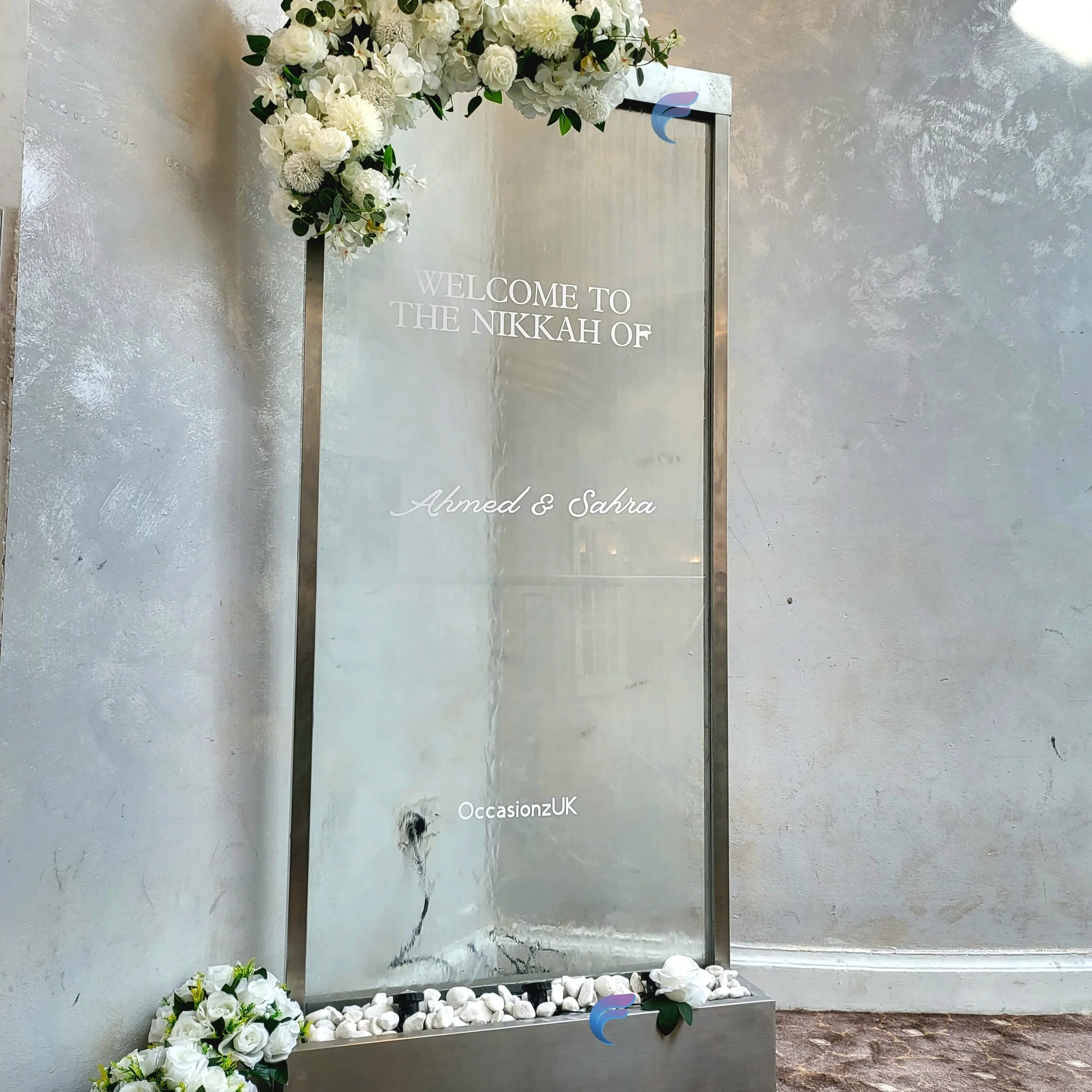 น้ำพุตกแต่งตกแต่งภายใน/ภายนอกอาคารที่ทันสมัย ดีไซน์แบบตั้งพื้นสำหรับงานแต่งงาน