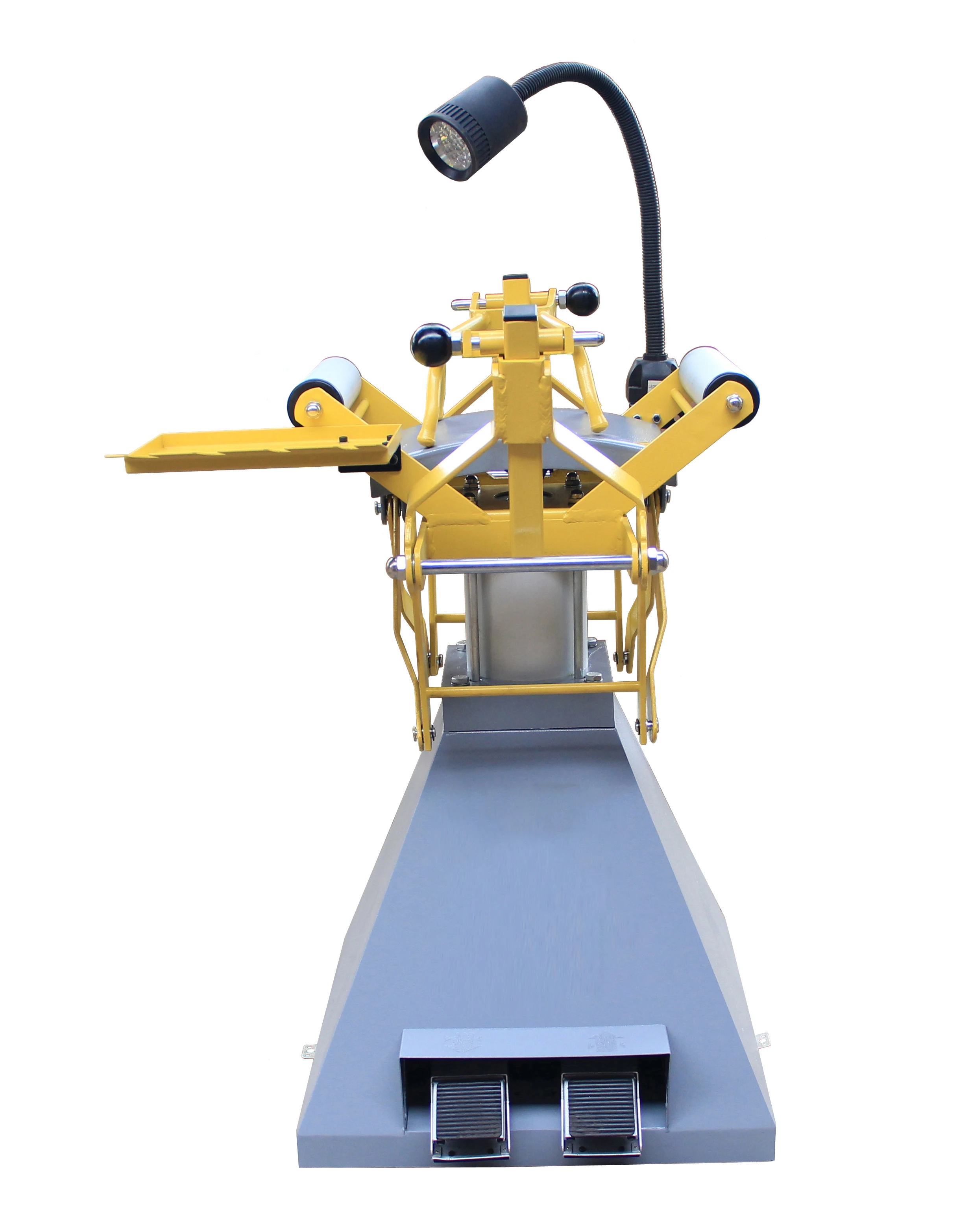 Tyre expander for car wheel repair, car tyre repair machine, tyre spreader