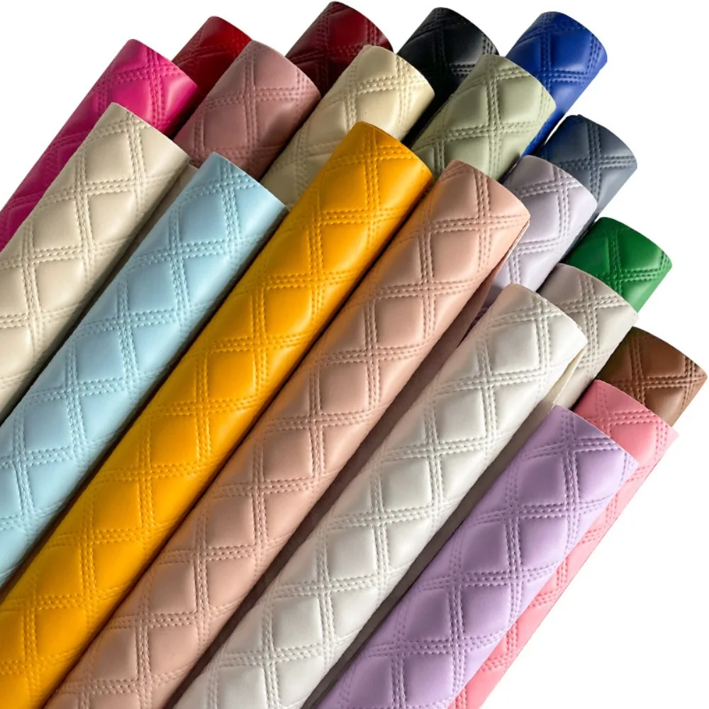 

Рулон 1 ярд, толщина 0,7 мм, однотонная стеганая ПВХ-кожа с ромбовидным узором для сумок, рукоделия, обувных материалов и домашнего декора