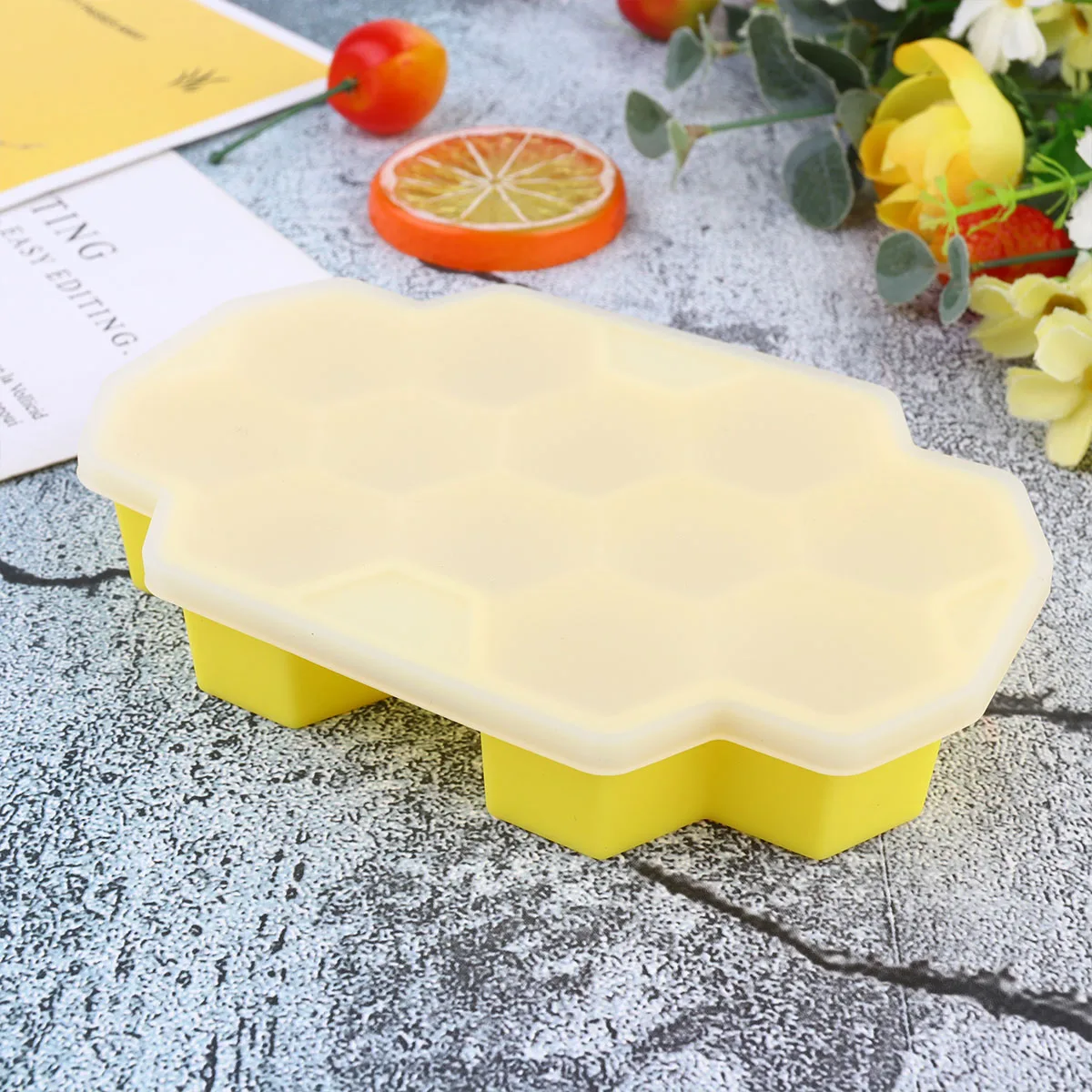 

2pcs Yellow Honeycomb Ice Tray Mold Cube Silicone Trays Lid Home Kids DIY Jelly Refrigerator Kitchen Bar Tools Storage