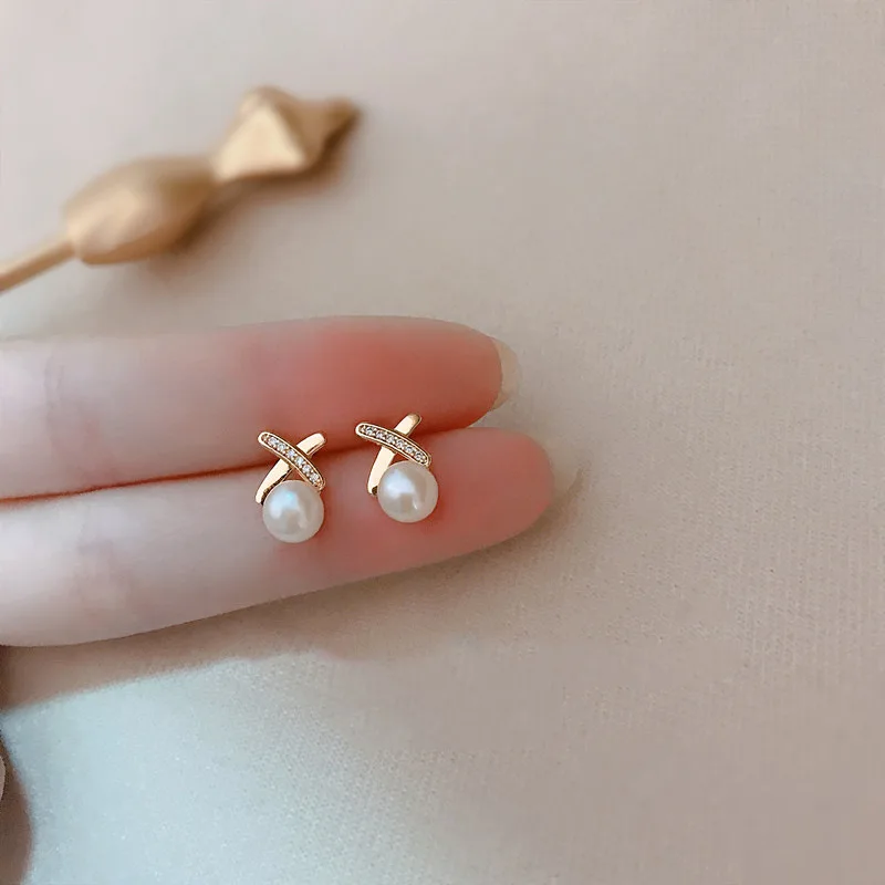 French Elegant Imitation Pearl Cross Stud Earrings For Women Simple Micro-Inlaid Zircon Clouds Airplane Cat Exquisite Jewelry