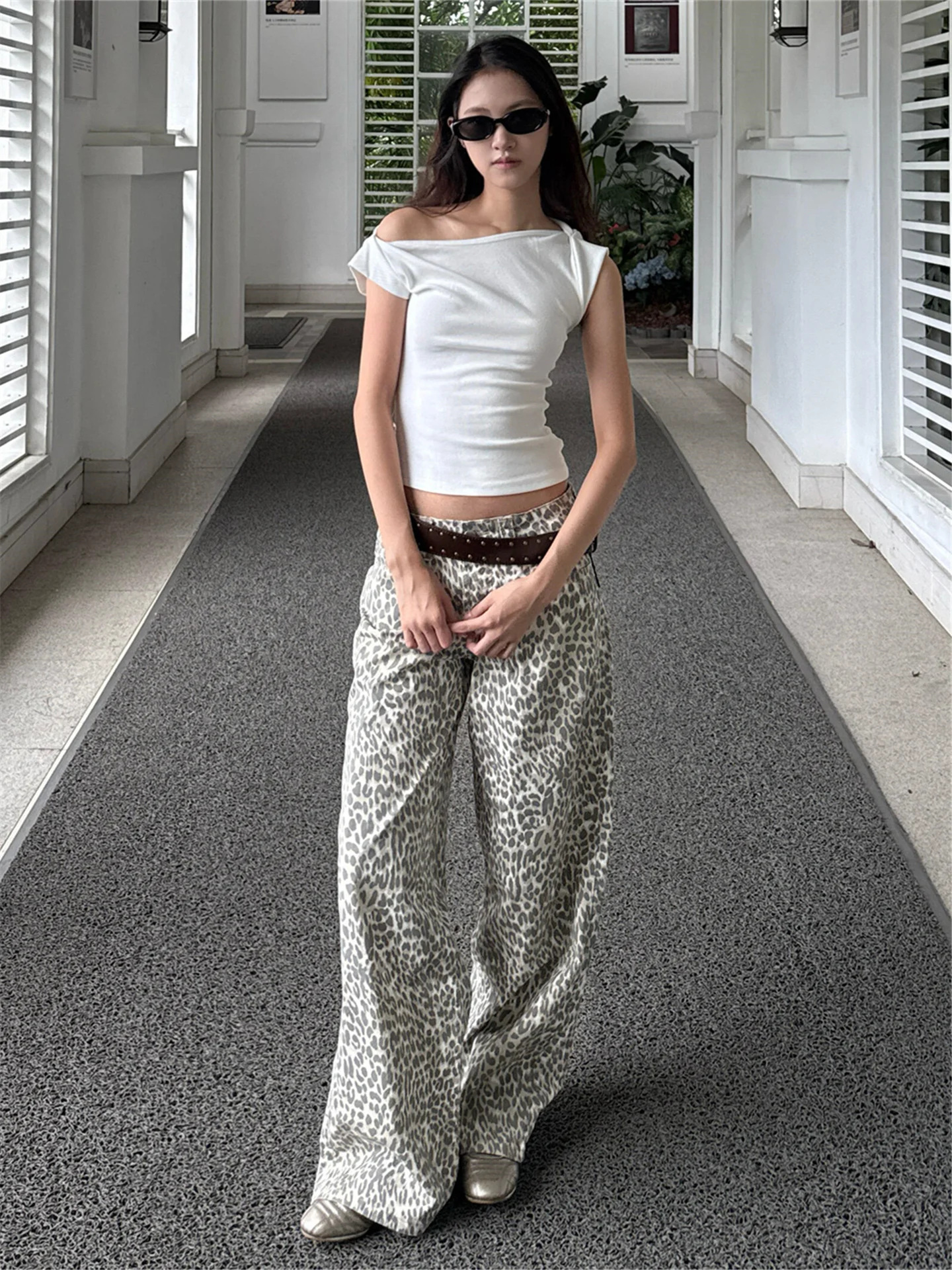 

Extended plus Size Leopard Print Denim Jeans Women's High Waist Slimming Loose Drapey Vibe Floor Length Wide Leg Pants