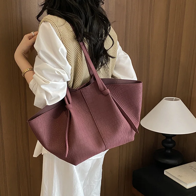 Vintage Women Handbag Large Capacity Portable Shopping Shoulder Bag Luxury PU Leather Ladies Commuter Underarm Totes Bag Bolsa image 4