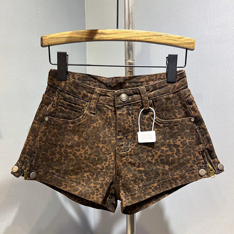 Women's Leopard Zipper Denim Shorts 2026 New Summer American Fashion Retro Slim Fit Spicy Girls Low Waist Hot Pants