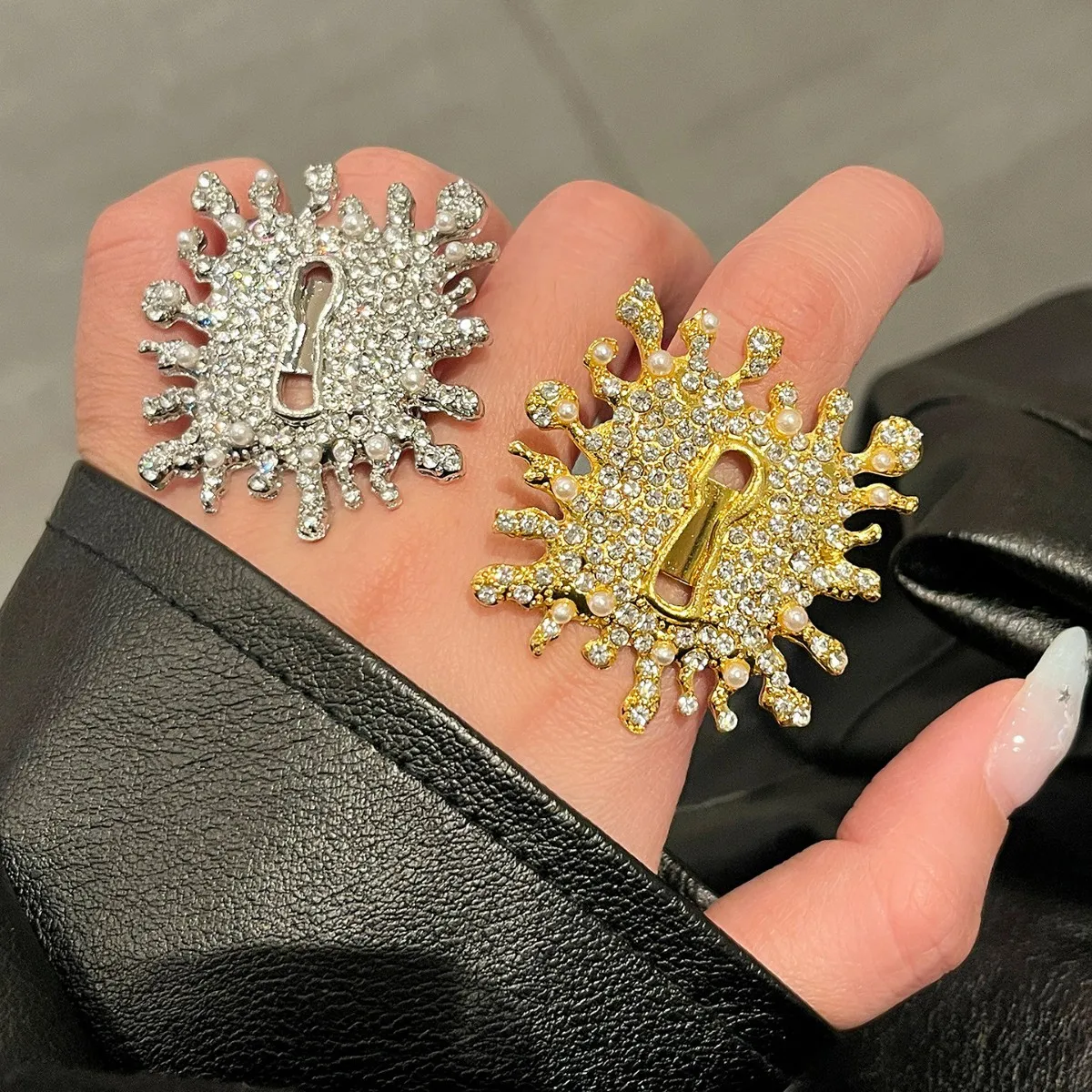 #59 Cheapest Brooches & Lapel Pins Deals You Can Get