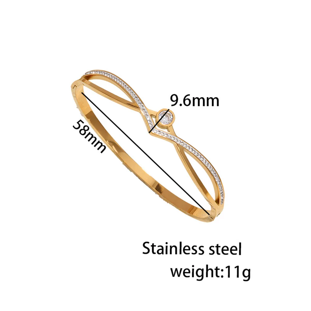 

Princess Crown Stainless Steel Diamond Encrusted Bracelet , Women's Elegant Commuter Hand Jewelry, Preferred Birthday Gift.