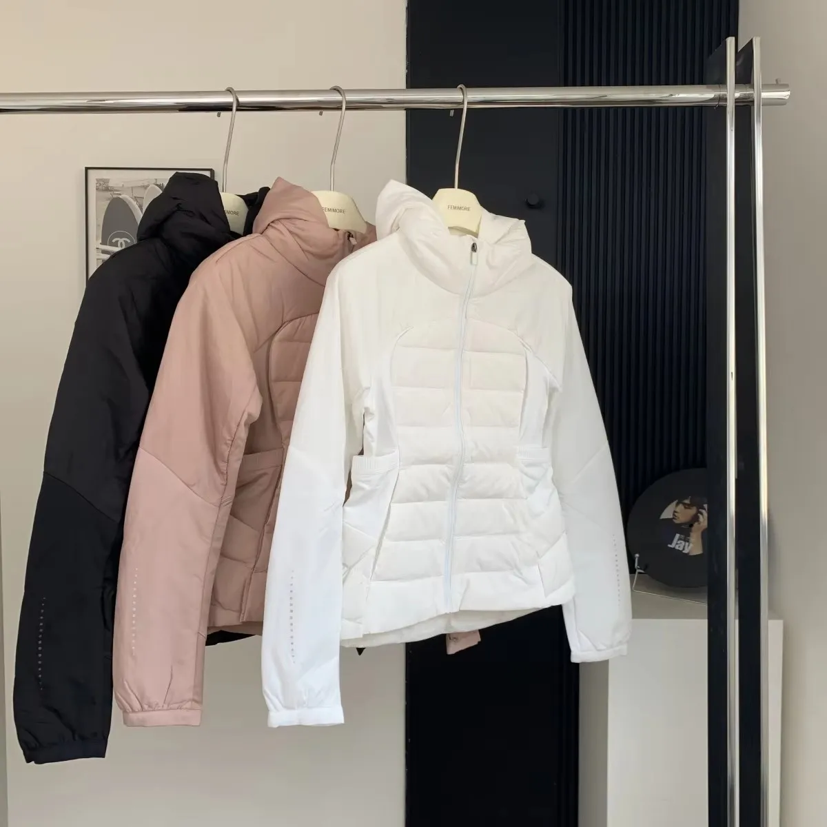 Women's Ultra Light Down Jacket 90% White Duck Down Female Slim Fit Down Yoga LuluTrendy Portable Hoodie Outwear Coats J01