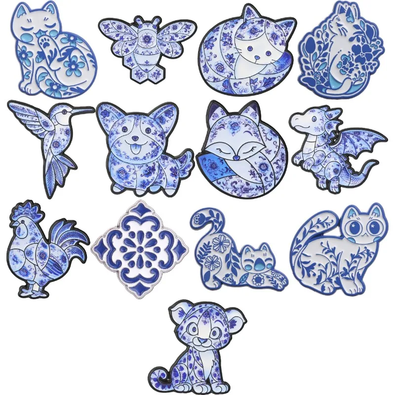 Blue And White Porcelain Animal Enamel Badge Cute Floral Creature Pin Brooch For Backpack Hat Clothing Decoration Gift