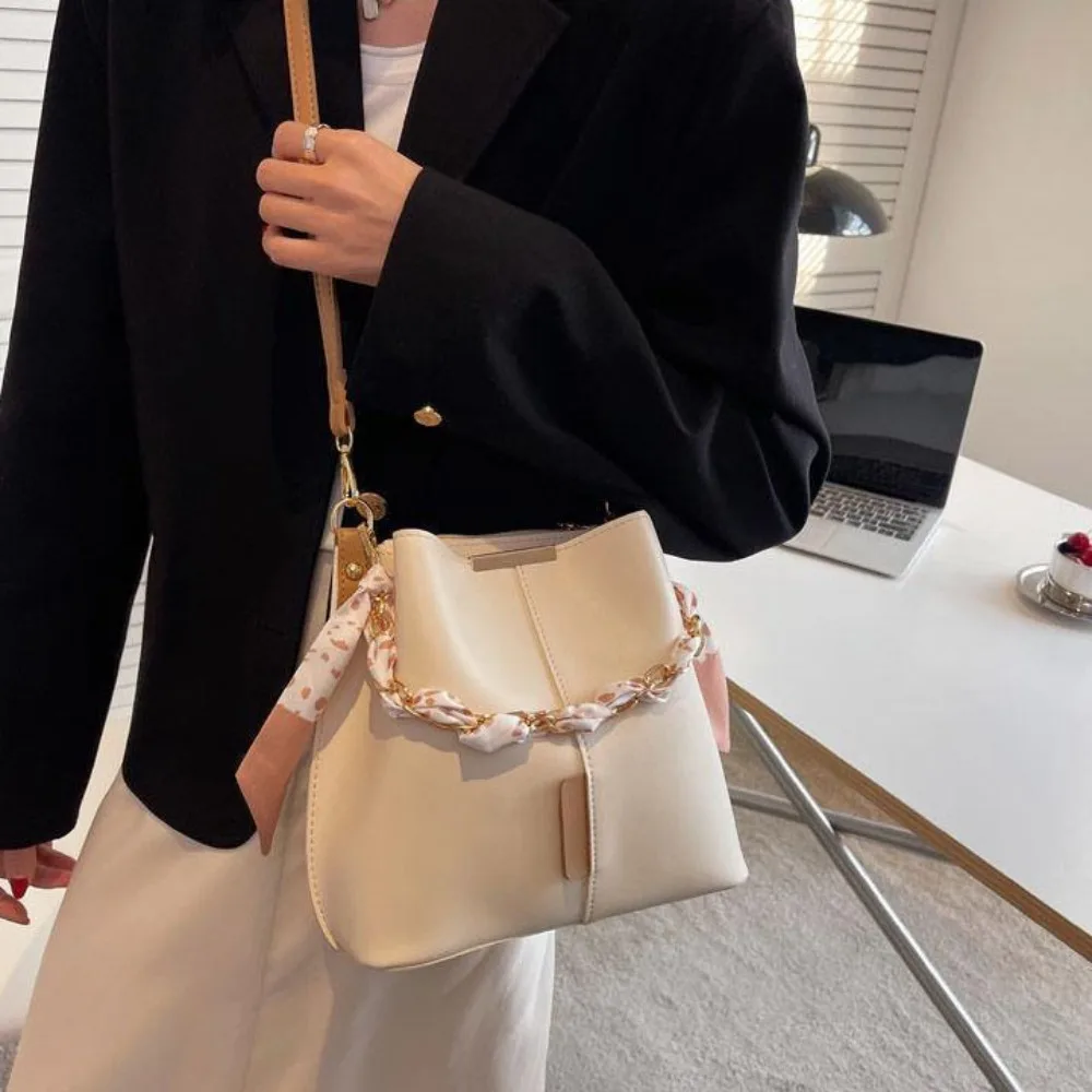 2024 borsa a tracolla alla moda borsa a secchiello solida di grande capacitร borsa da pendolarismo quotidiana borsa a tracolla Casual borsa ascellare