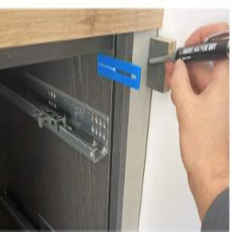 Confezione tripla di maschere da 18 mm: ideali per misurazioni e fissaggio del legno in carpenteria