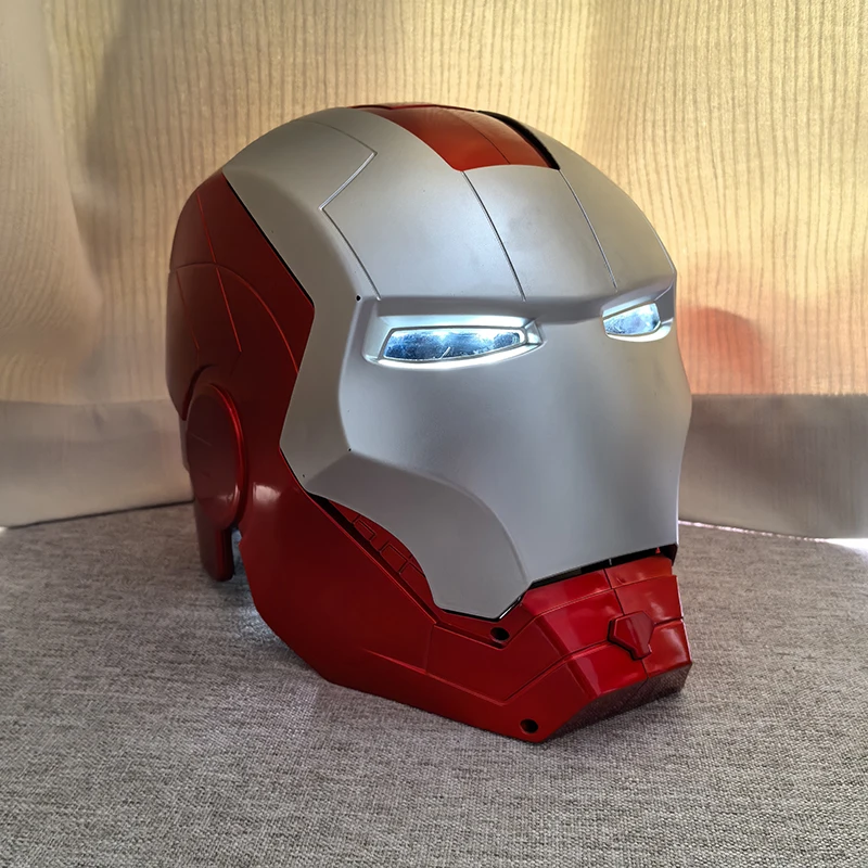 In Voorraad Marvel Avengers Iron Man Helm Volwassen Kind Model Cosplay 1:1 Licht Led Ironman Masker Action Figure Speelgoed Kinderen Gift