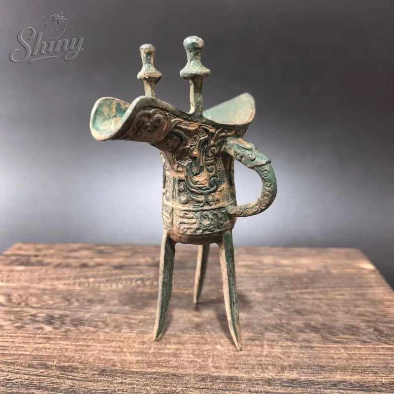 Antique Phoenix-Patterned Three-Legged Cup Wine Cup Wine Cabinet Ornament Crafted Decorative Piece Home Decor Item