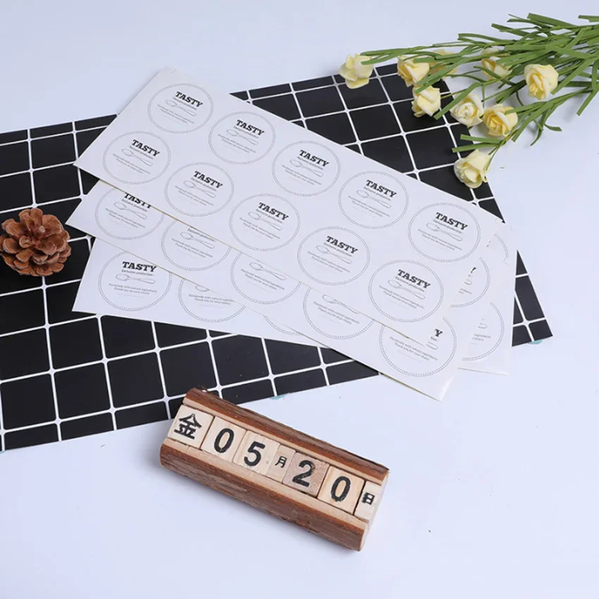 100pcs/lot White Tasty Baked With Love Label Sticker DIY Hand Made For Gift Cake Baking Scrapbooking Sealing Sticker