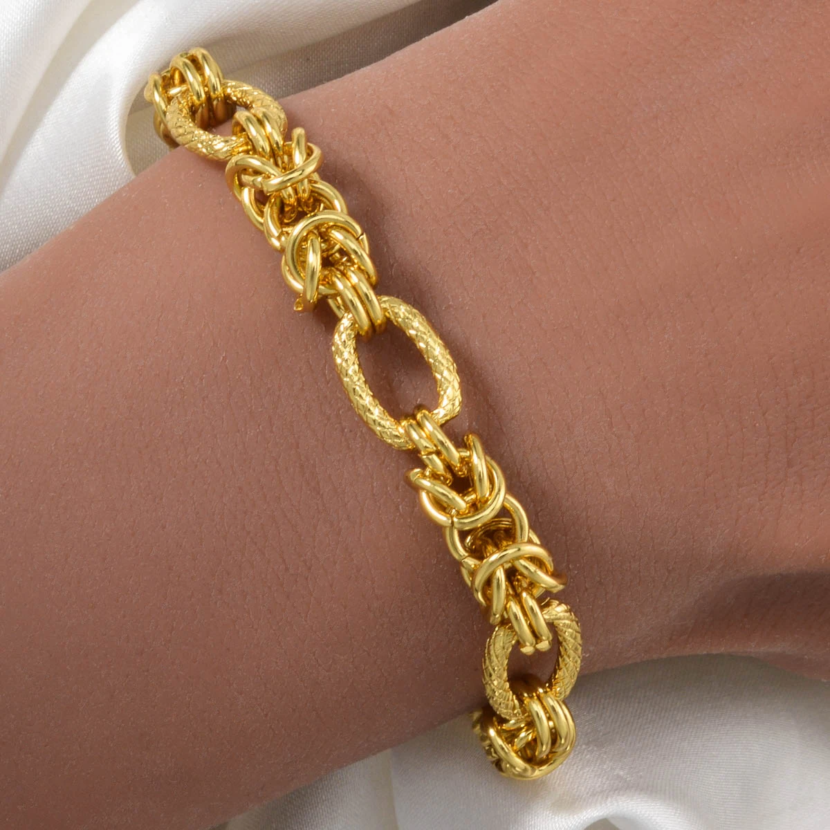 Fashion18K Gold Plated Bracelet Lock Chain Wrist Chain Accessory Bracelets Jewelry Gift For Women Men