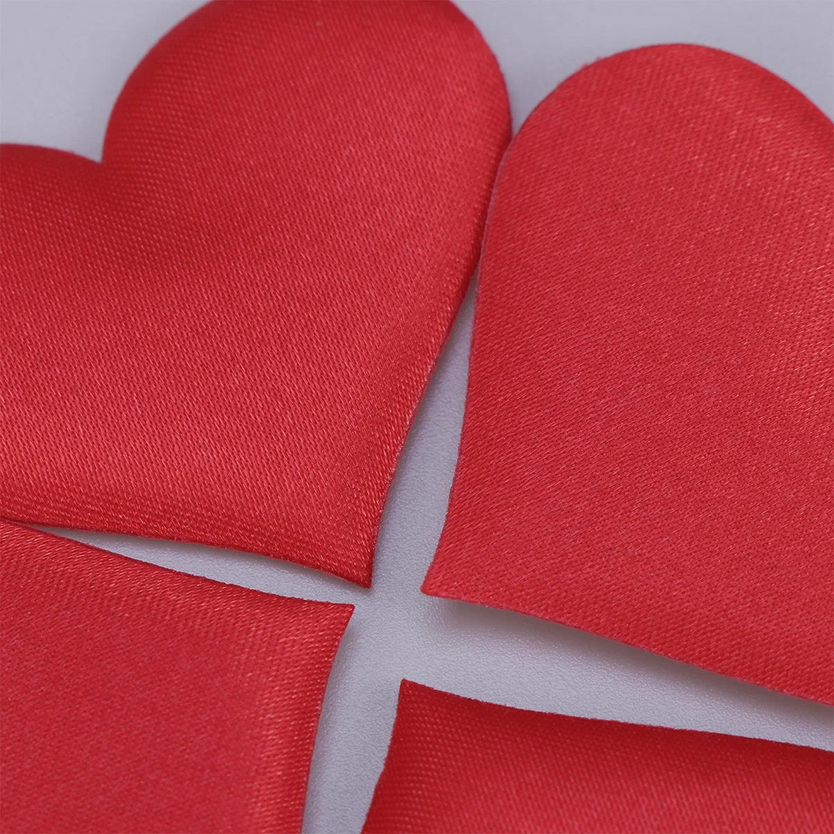 

50 Pcs Heart Confetti Artificial Petals Decorations for Wedding Wedding Sponge Heart Confetti Party Valentine Engagement