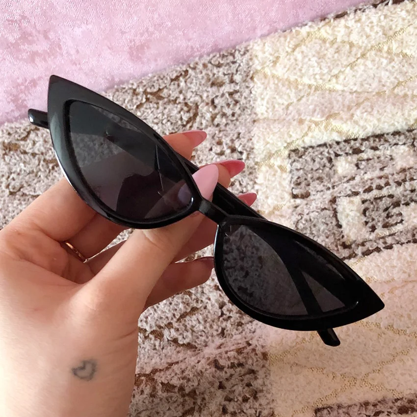 Eyewear Black Frame Fashion Glasses 1PC Retro Fashion Eye Sunglasses Vintage Cat Sunglasses Women Girl Triangular Sun