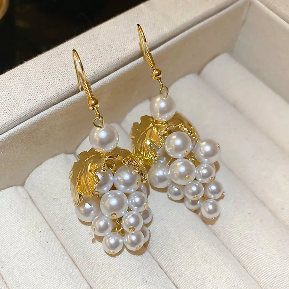 Faux Pearl Grape Pearl Tassel Earrings Grape Cluster Tassels Light Luxury Pearl Tassel Ear Hook Leaf and Grape Exuding Elegance