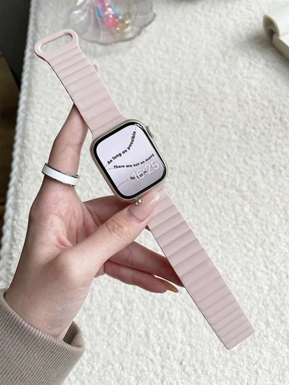 素敵な磁気シリコンループ Apple Watch バンド女性 10/9/7/38 ミリメートル 40 ミリメートル 41 ミリメートル 42 ミリメートル 44 ミリメートル 45 ミリメートル 46 ミリメートルストラップ