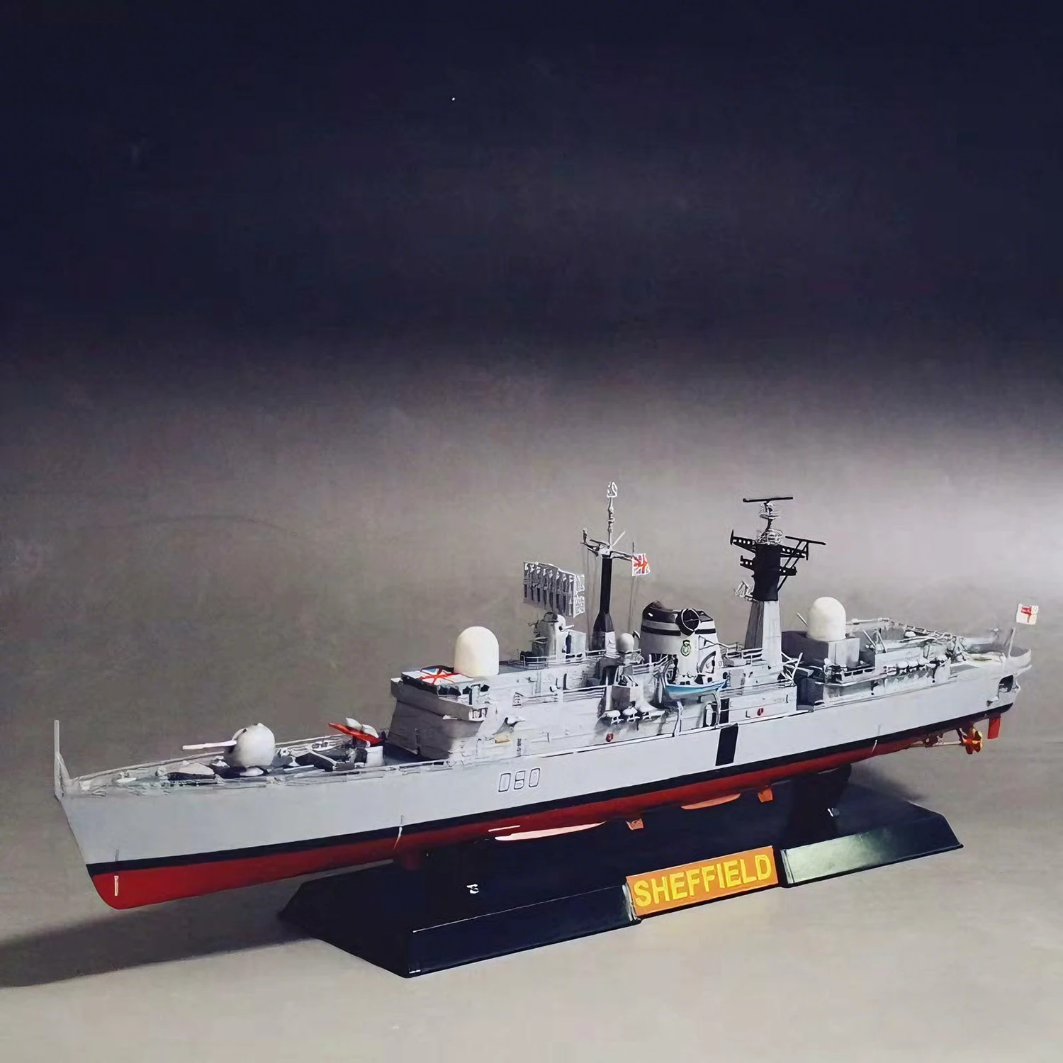 1/350 HMS Sheffield Type 42 Guided-missile Destroyer Model 36cm Richly Detailed Ships Model Ships Toy Ornament Warship Model