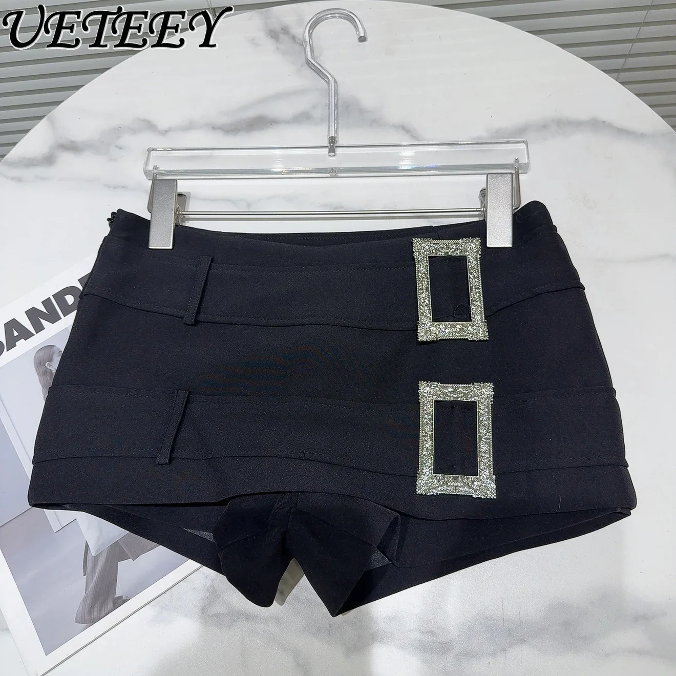 

High Street 2025 Spring New Black Spice Girl Metal Buckle Belt Slim Shorts Skirt Nightclub Y2k Low Waist Mini Skirt Women