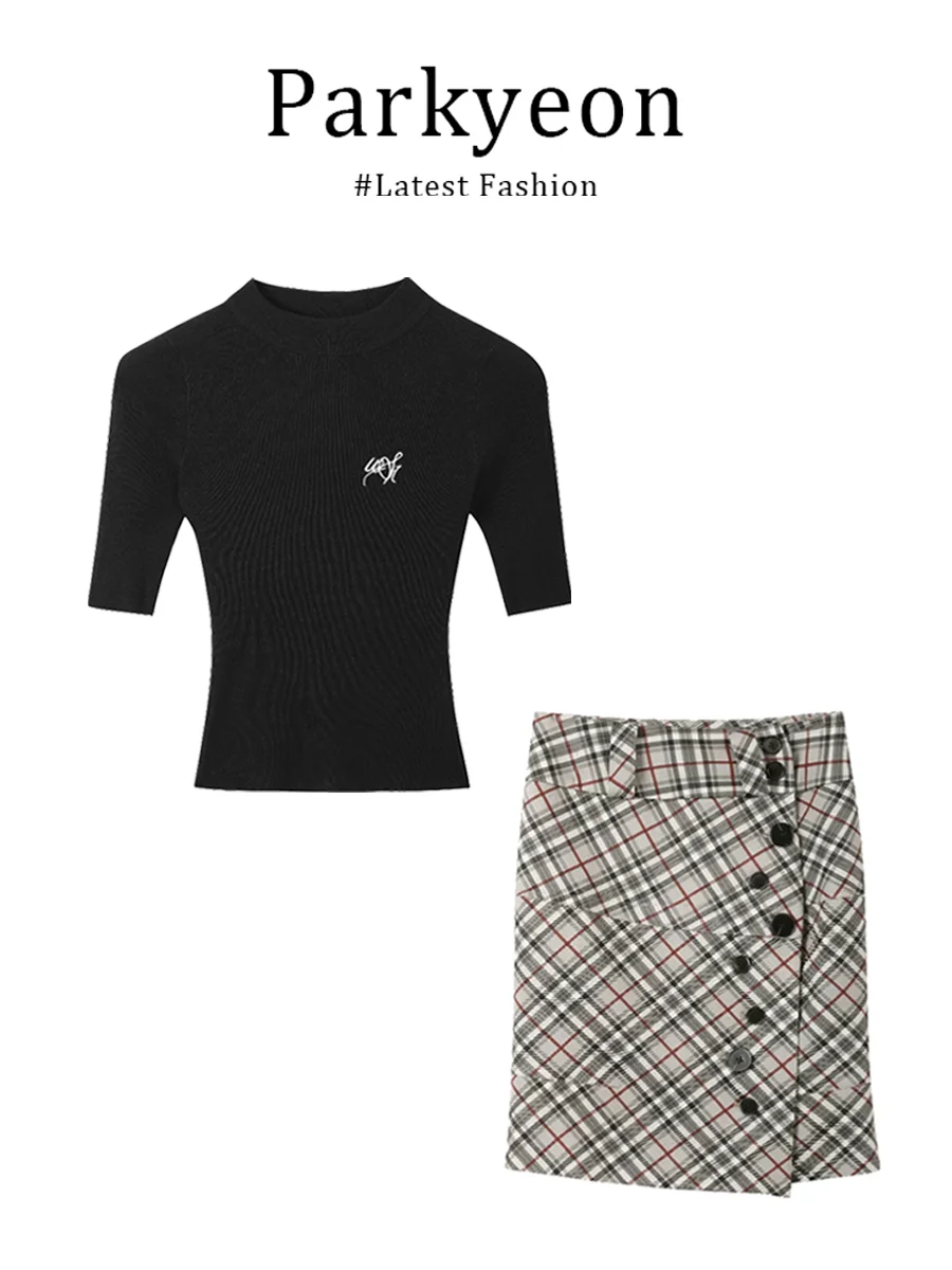 

Parkyeon High Intelligence Sister Style Sweet And Spicy Black Mid-Sleeve Knitted Sweater Plaid Skirt Summer Outfit Set