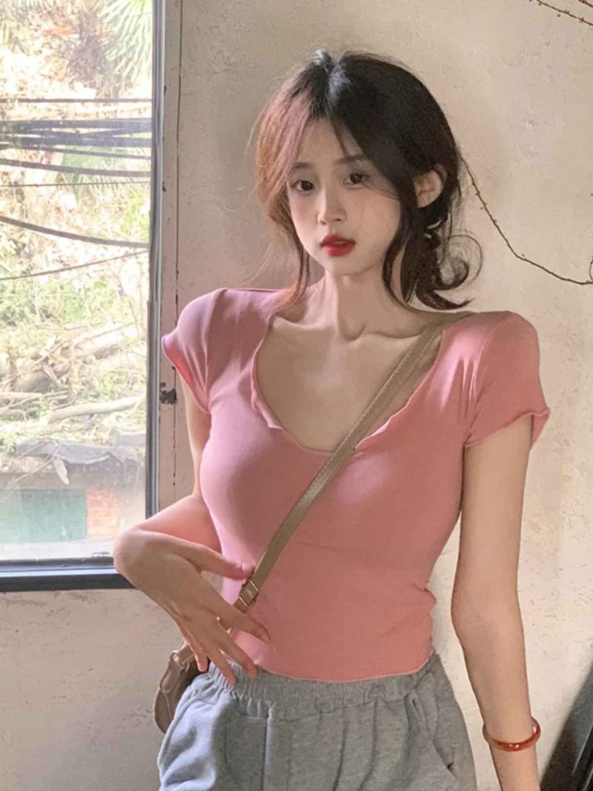 Pink Slim Fit Short Sleeve T-Shirt Women's Summer Low Neck Short Length Fashionable Cute Style U-Neckline Casual Cotton Top