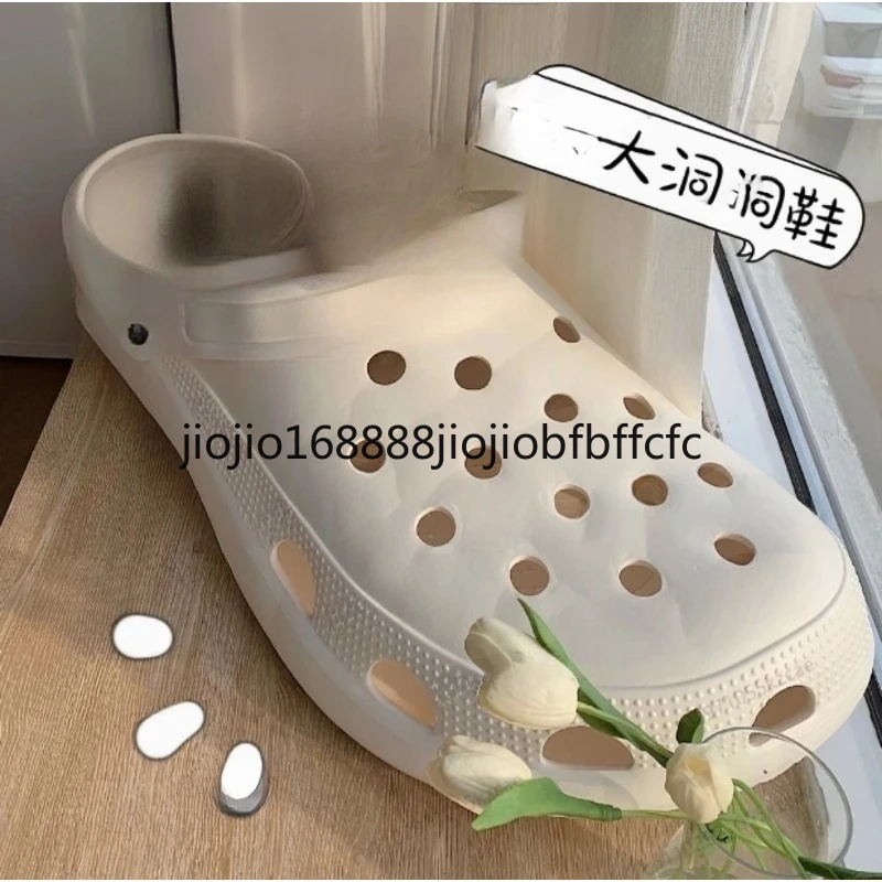 Suitable for oversized slippers, props, and giant oversized items