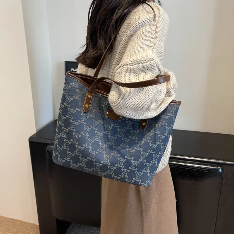

Vintage Chic Diaper Bag For Women Elegant Crossbody Bag Luxury Designer Tote Minimalist Leather Practical And Chic Bag