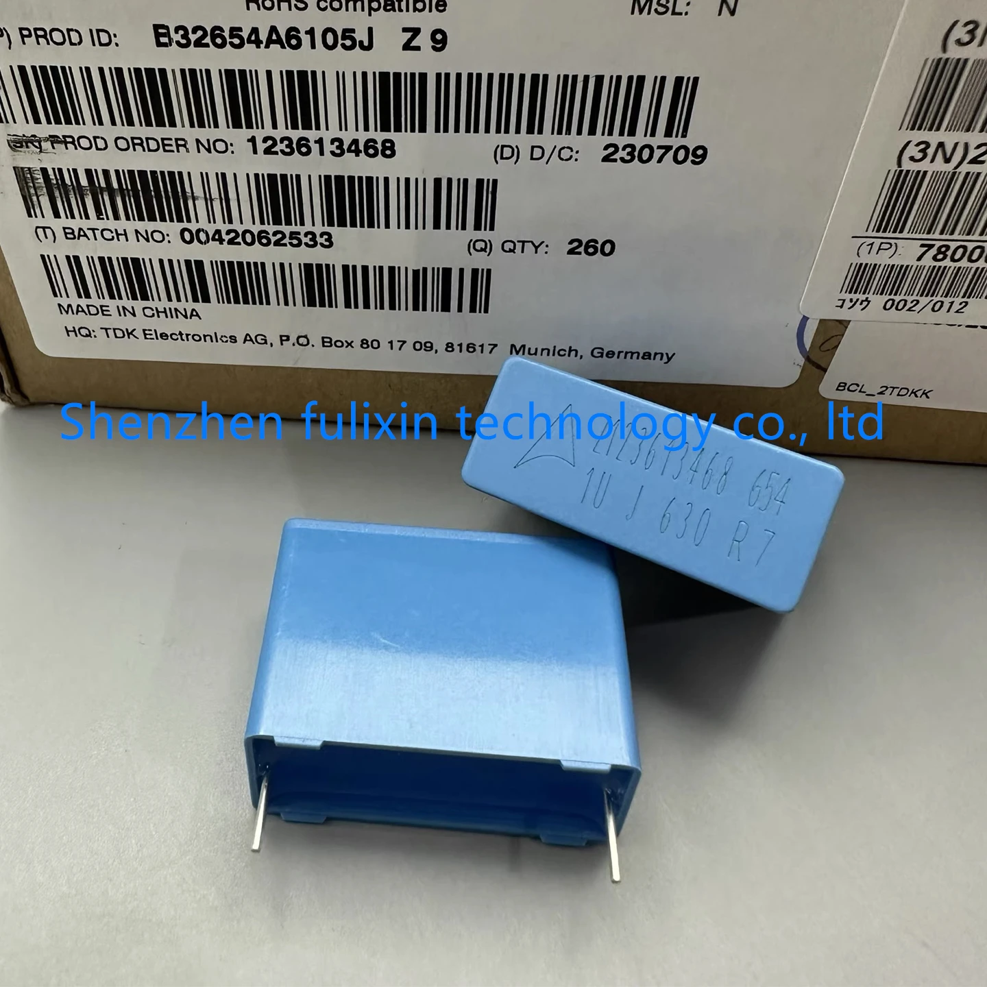 

5 шт. B32654A6105J 630 В 105J 1 мкФ 1U J 630 MKP 5% P27,5 мм тонкопленочные конденсаторы