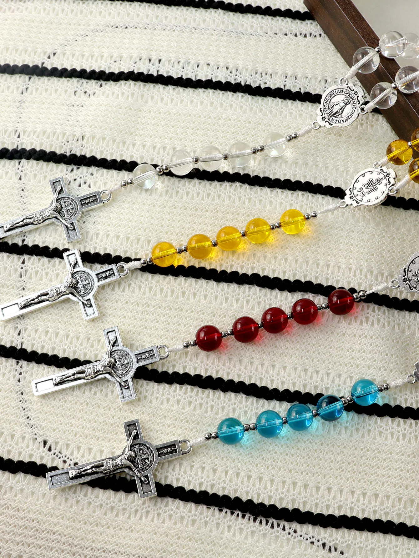 

2026New classic style four-color 55 10mm glass beads combination pure handmade religious cross necklace jewelry suitable for var
