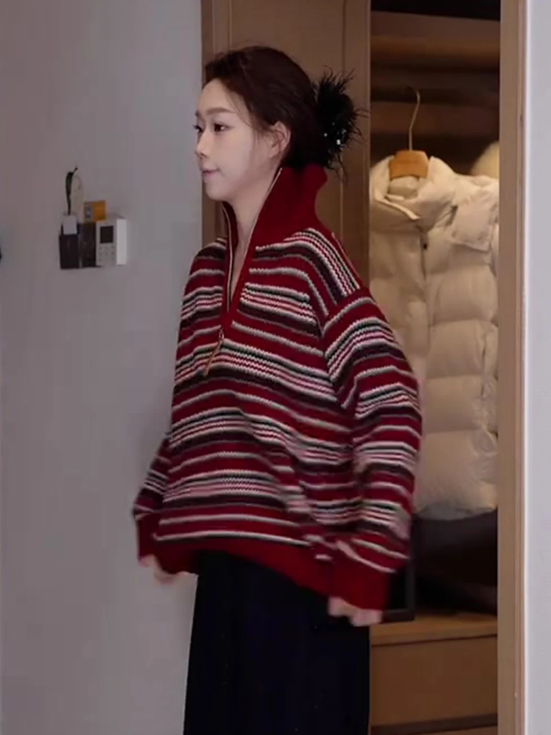 

Женский корейский свитер Ou Xiao Qi с молнией, в полоску, красный, свободного кроя, с длинными рукавами, осенне-зимний, для комфортного отдыха