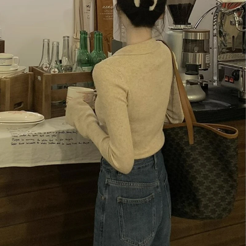 ربيع الخريف الخامس الرقبة نحيل محبوك قميص المرأة البلوز سترة القمم الإناث طويلة الأكمام مطاطا سليم قاع القمصان تريكو