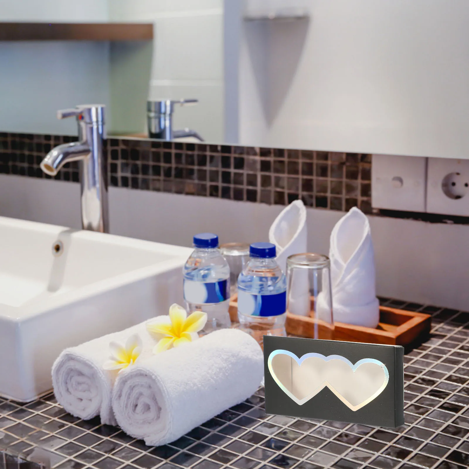 50 قطعة صندوق تخزين الرموش على شكل قلب غطاء شفاف منظم الرموش الصناعية حامل تغليف السفر المحمول #1