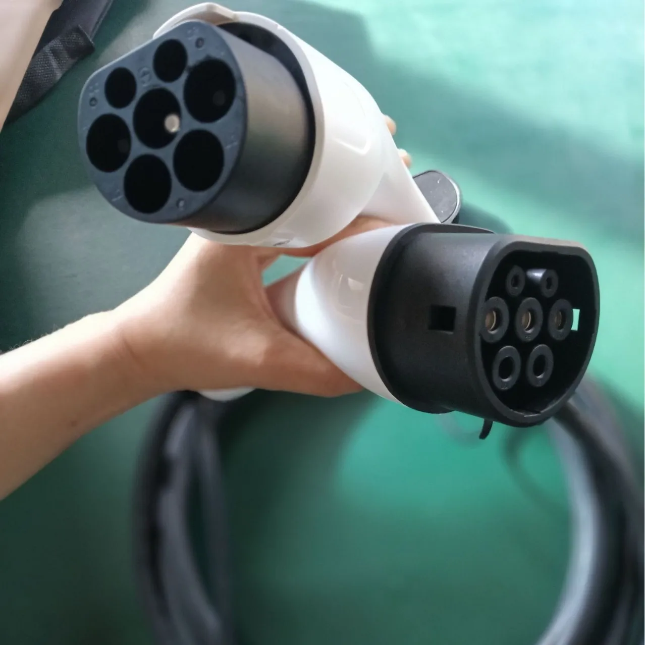 ST-E254 Type 2 EV Charger Extension Cable 16A 32A 7kW 22kW for European Standard Electric Vehicles