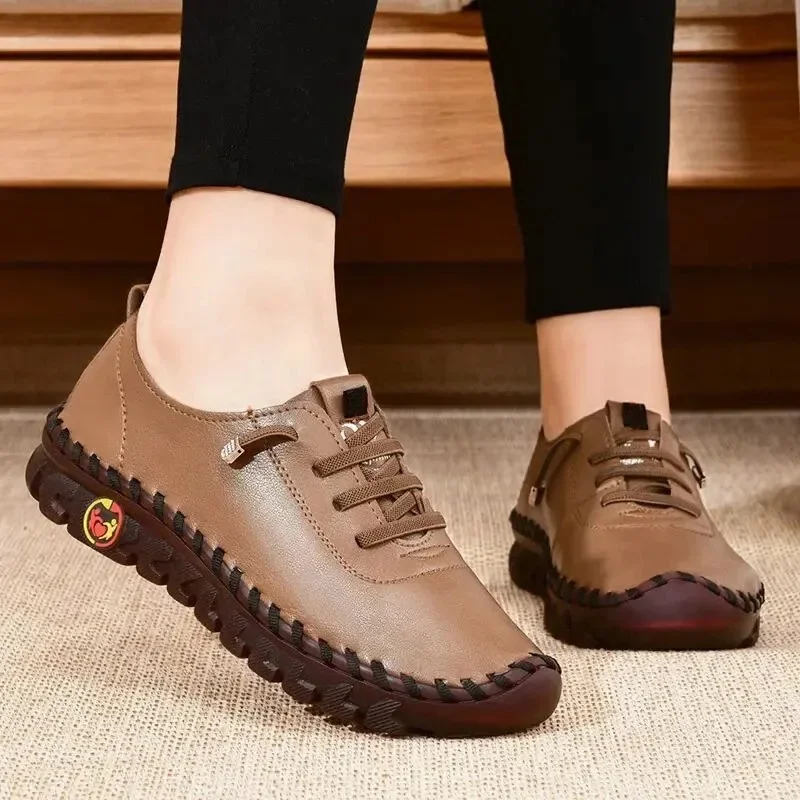 Confortáveis sapatos de couro Oxford leves para mulheres, sola macia, feitos à mão, tamanho grande, verão