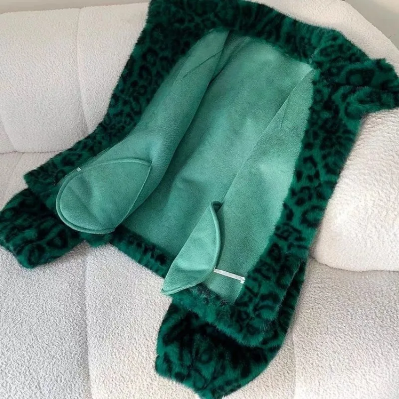 Nowe płaszcze jesienno-zimowe Krótkie płaszcze ze sztucznego futra Modne kurtki z futra norek w panterkę Puszyste, miękkie, z klapami, zapinane na jeden guzik, ciepłe i stylowe