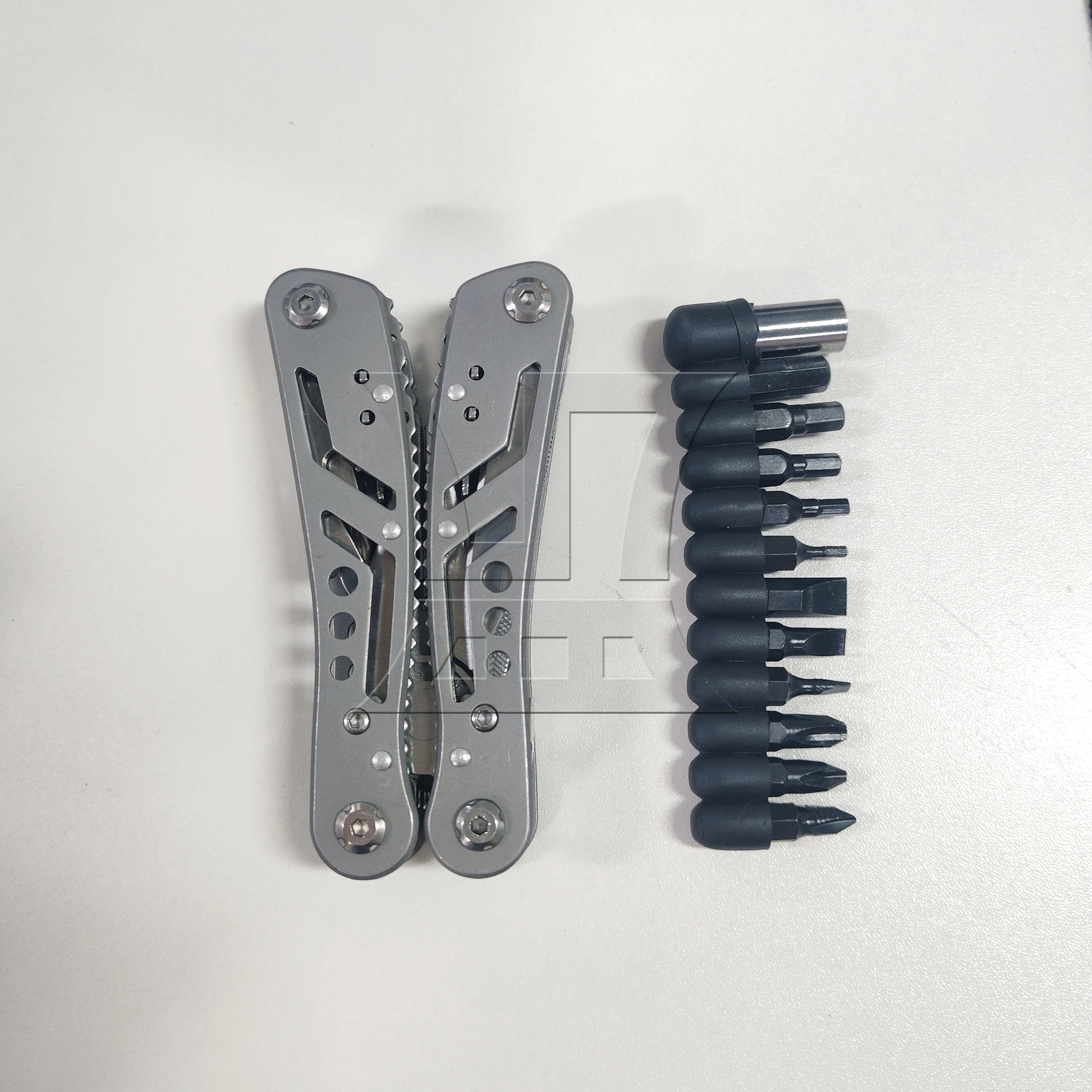 

1pc Folding Tool Pliers Gray Stainless Steel for Open the Bottle Open the Can