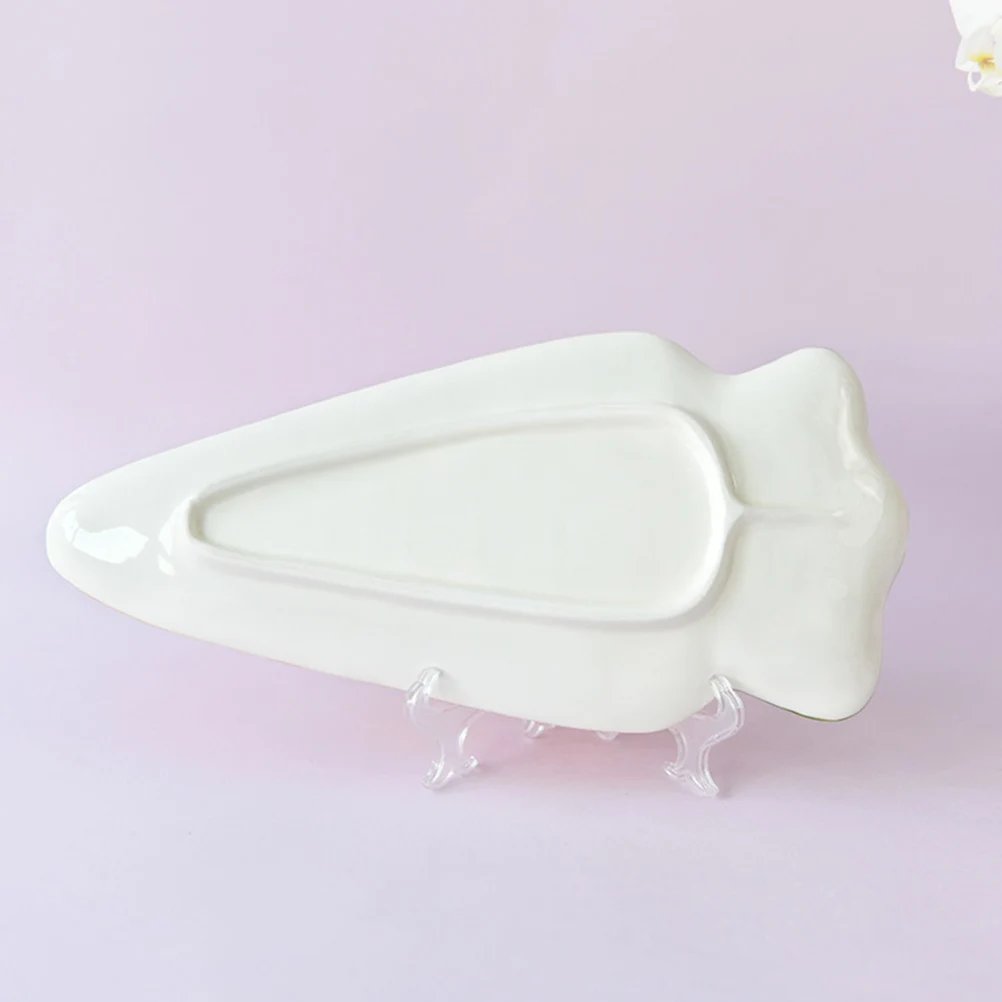 

1Pcs Carrot Shaped Children Food Plate Smooth Surface Ceramic Kids Food Dish Creative Tableware for Household Use