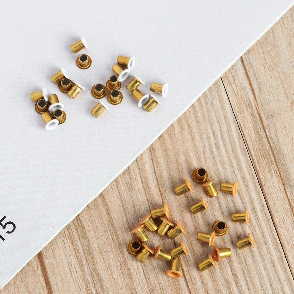 20 قطعة 1 مللي متر/2.5 مللي متر الملونة المعادن العيينة أزرار الأحذية فائقة صغيرة الملابس حزام مشبك Dolls بها بنفسك دمى أبازيم دمية أكياس الخياطة Accessori