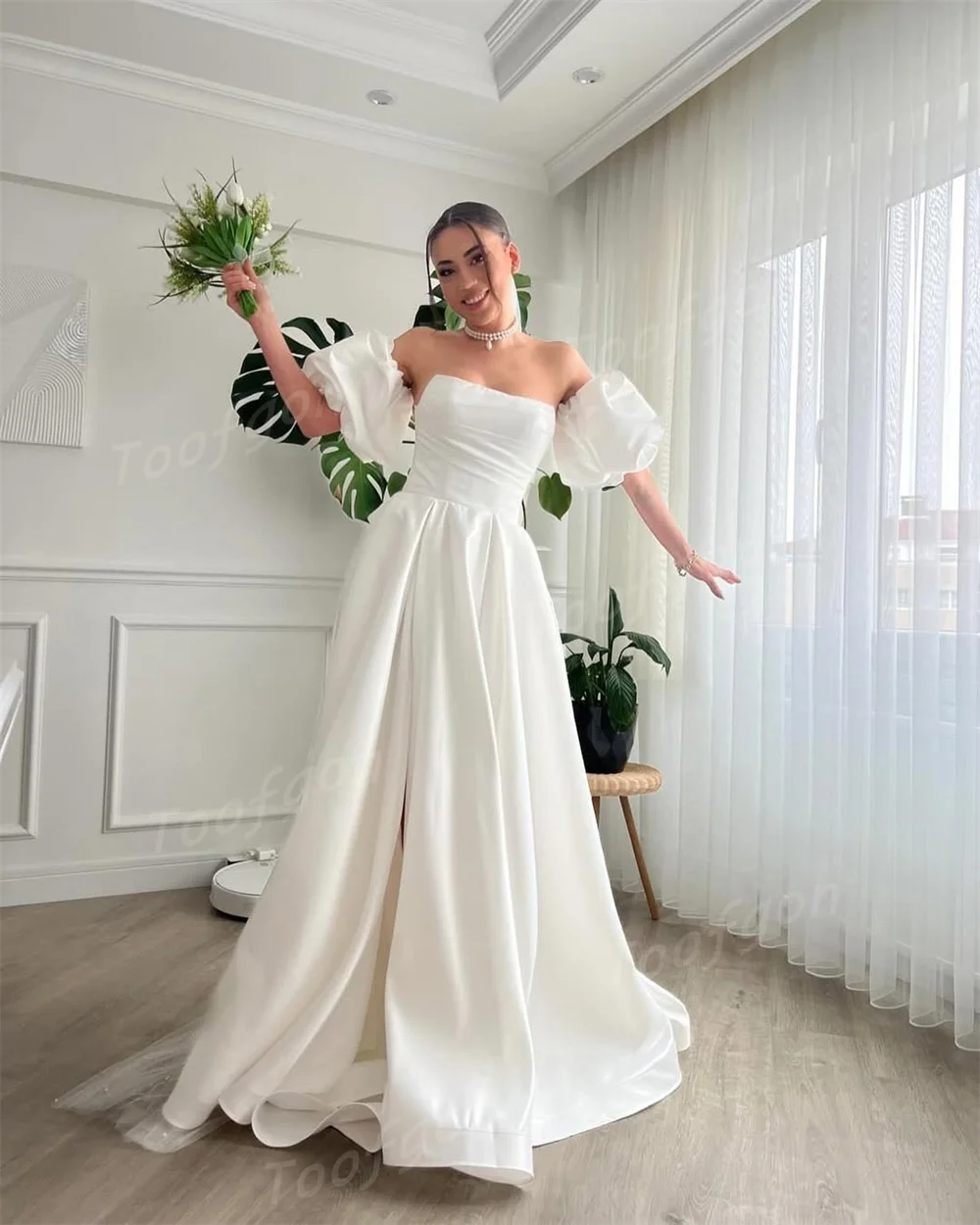 Toofgon بدون حمالات من الساتان على شكل حرف A فساتين زفاف قابلة للانفصال بأكمام منتفخة فستان زفاف على الشاطئ مخصص بفتحة جانبية عالية فستان الزفاف