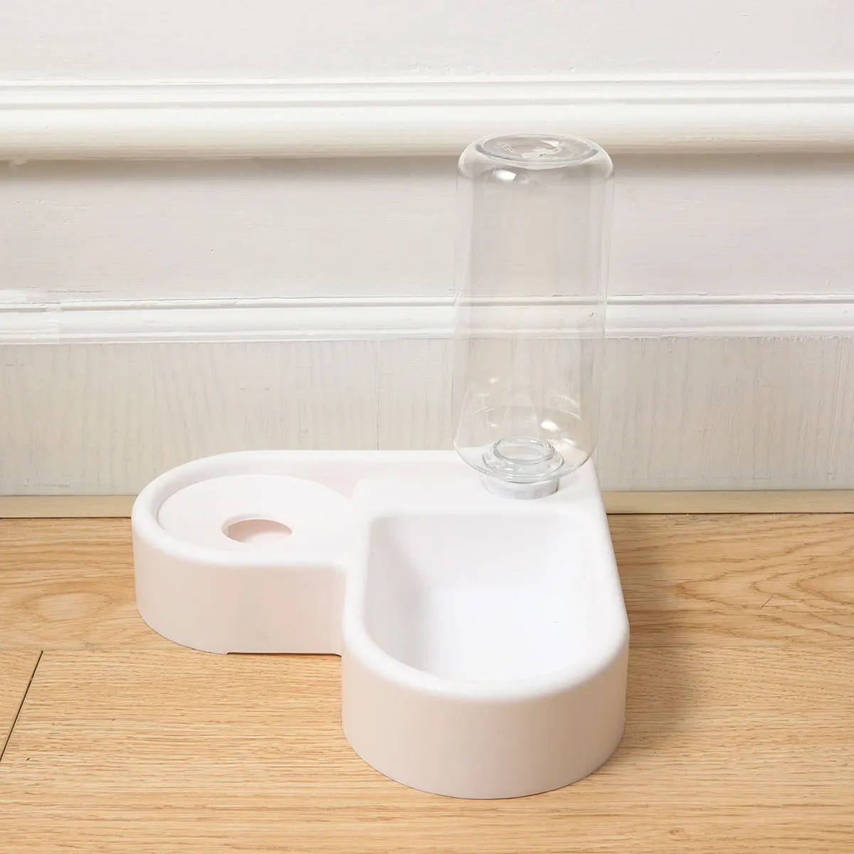 

Pet Feeder Corner Design 500ml Auto Water Dispenser White Double Bowls Anti-Slip Durable Eco-Friendly Pet Feeder