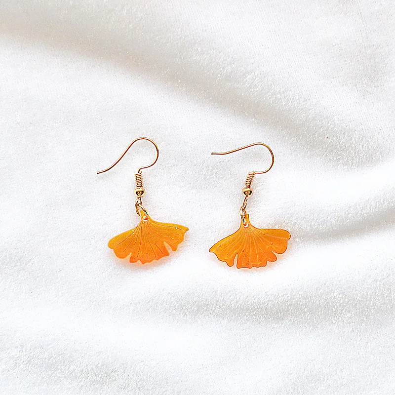 Fresh Simple Autumn and Winter Temperamental Jewelry Creative Exquisite Emulational Ginkgo Biloba Maple Leaf Earrings