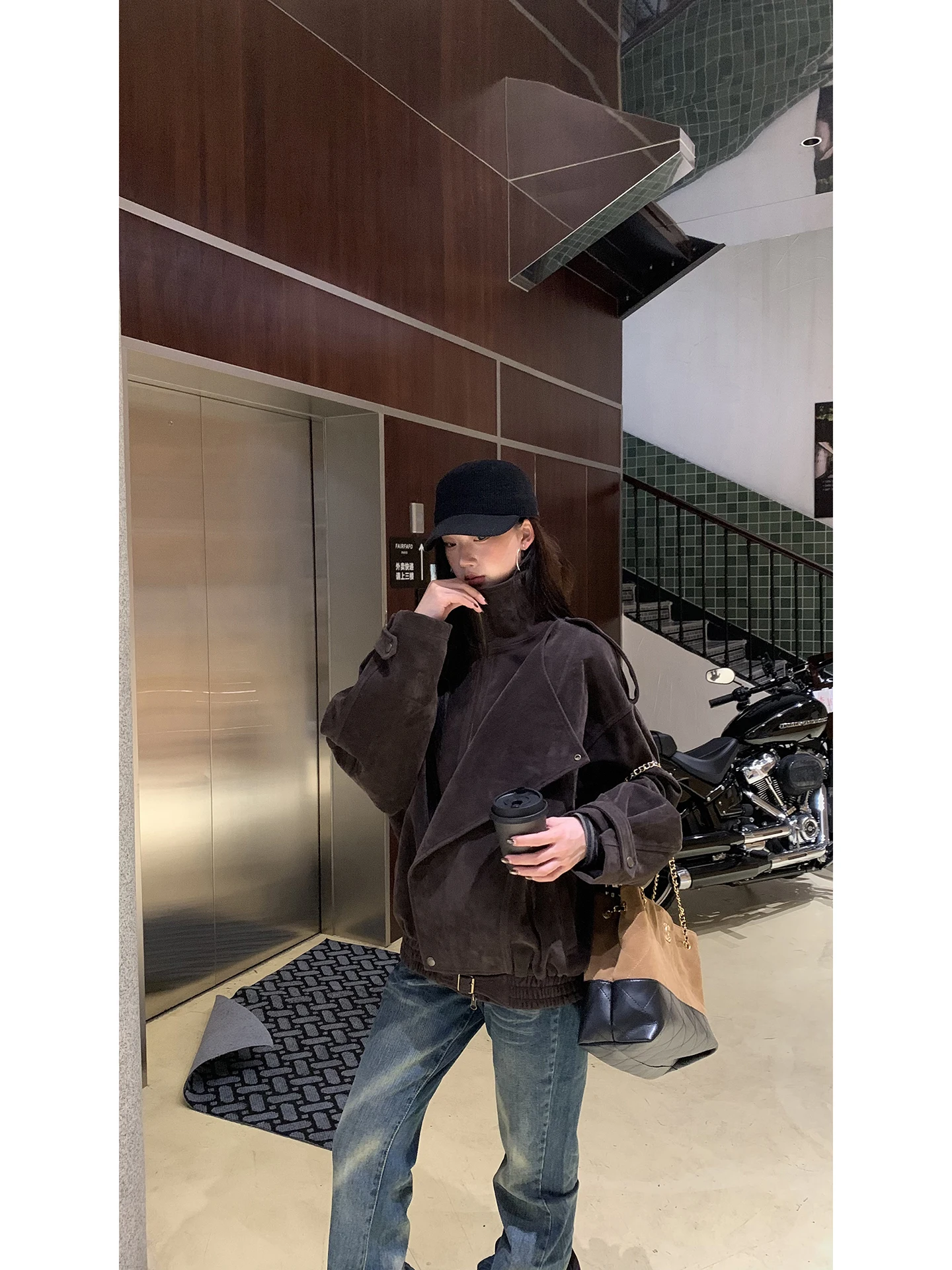 

Red Celebri Biker Suede Jaet Women's New 2025 Autumn Unique Super Beautiful American Retro Top Warm Long Sve Coat