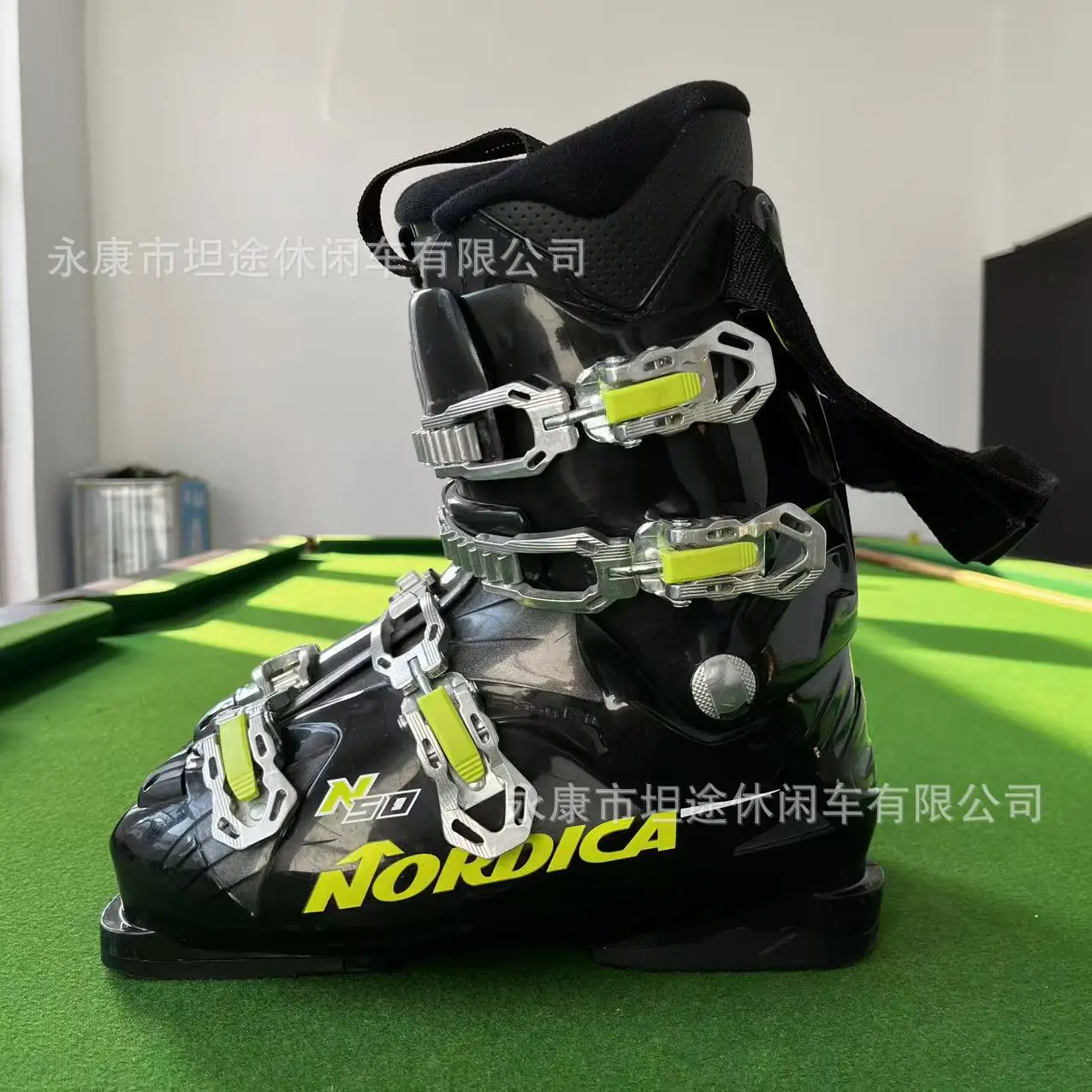 

Four-button Double Board Shoes, Competitive Double Board Ski Shoes 24 | 25 Hardness 50 Men's Ski Shoes