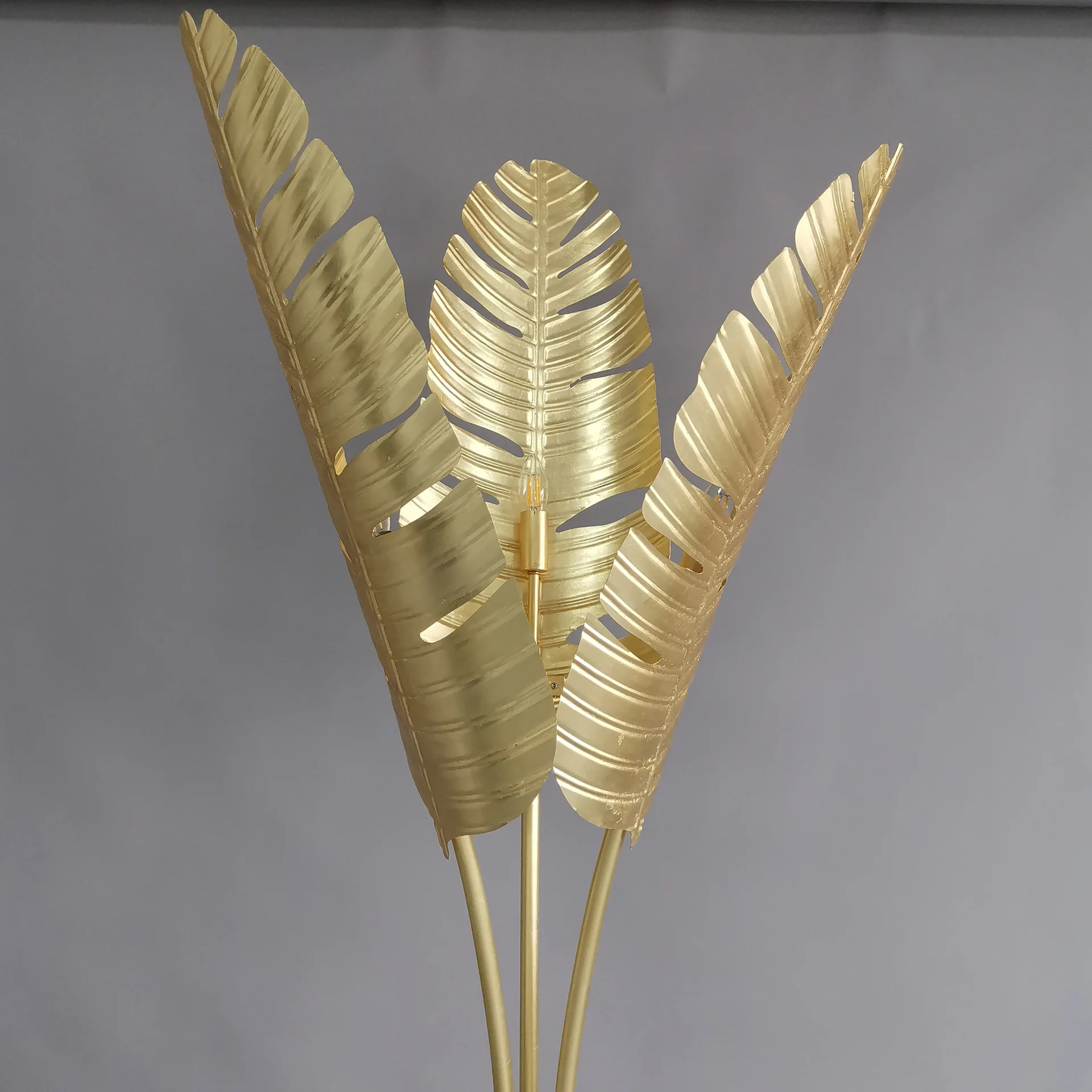 مصباح أرضي لغرفة المعيشة على شكل أوراق الموز الأمريكية الفاخرة الخفيفة