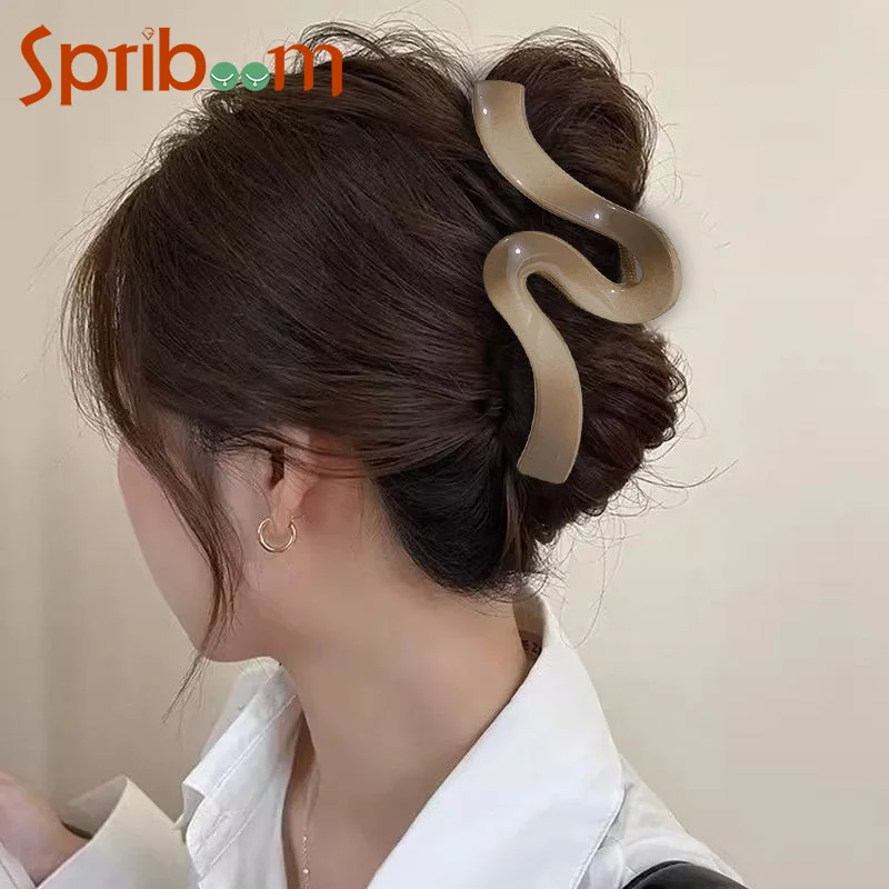 

2024 Hair Clip for Women Large Gradient Hairpin Temperament Wave Shark Claw Clips Korean Hair Accessories Girls Headdress Gifts