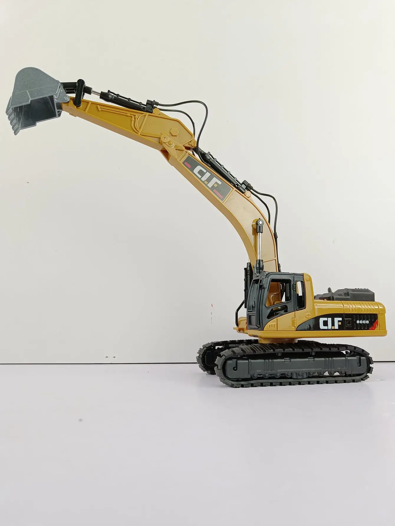 

1:40 Имитация инженерного автомобиля, модель экскаватора, подвижное освещение, можно подарить в качестве подарка на день рождения для детей