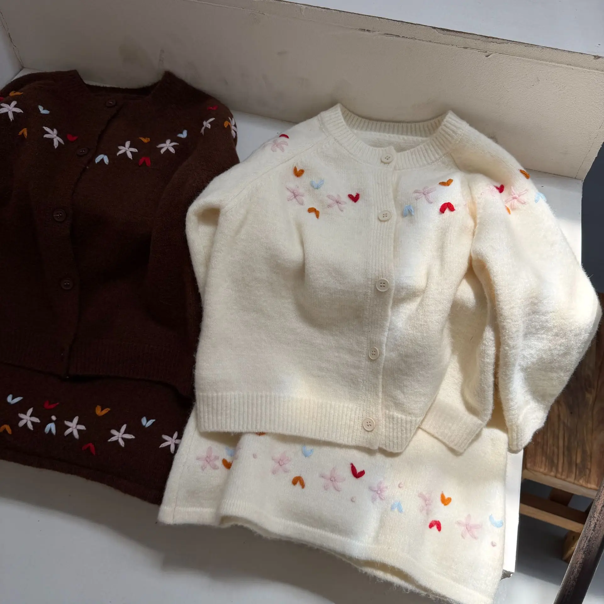 Girls Set 2026 Autumn and Winter New Children's Clothing Korean Style Girl Baby Garden Flower Embroidery Sweater Skirt Two Sets