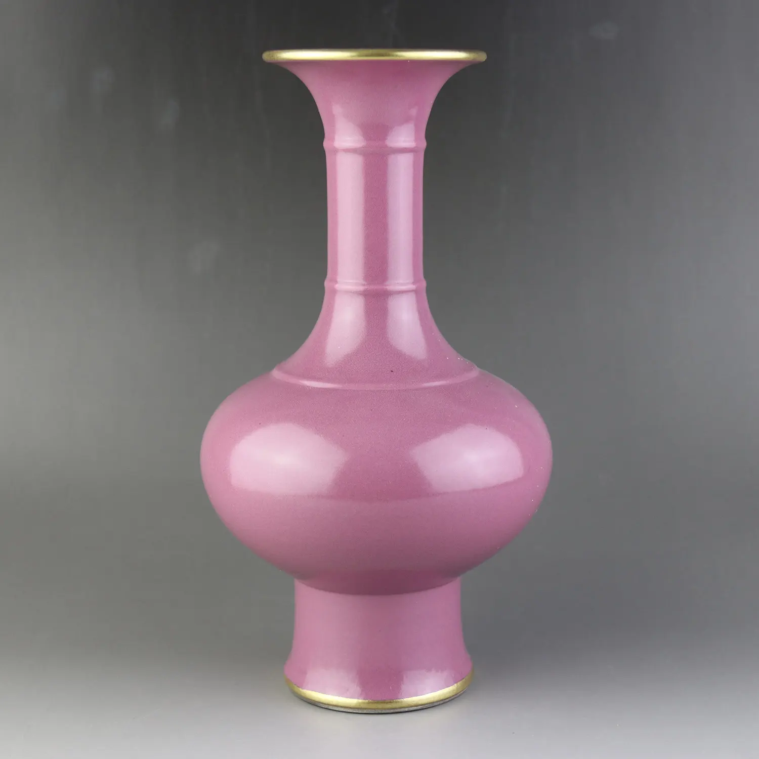 Made in the year of Yongzheng in the Qing Dynasty pink glazed with gold mouth flat belly long neck v ase antique porcelain vase